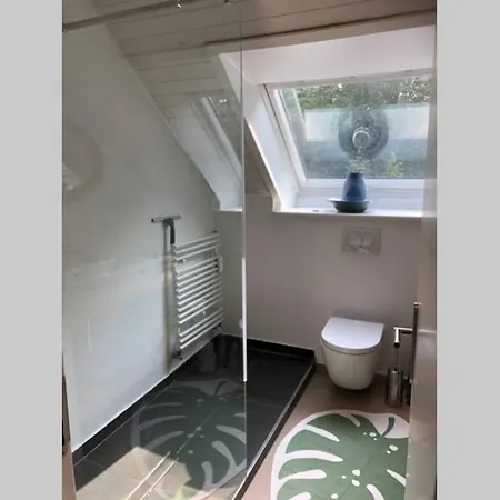Apartmán Traumhafte Lage Und Fantastischer Ausblick! Atemberaubendes Dach-studio. *